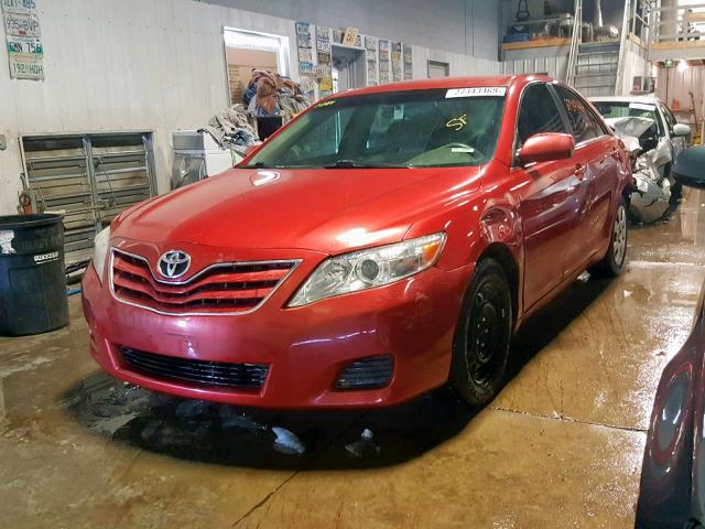 4T1BF3EK3BU682401 - 2011 TOYOTA CAMRY BASE RED photo 2