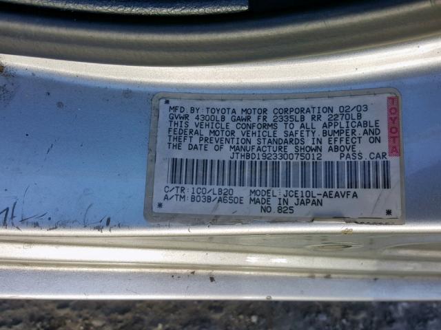 JTHBD192330075012 - 2003 LEXUS IS 300 SILVER photo 10