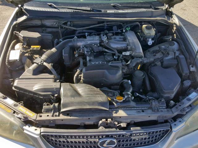 JTHBD192330075012 - 2003 LEXUS IS 300 SILVER photo 7