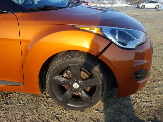 KMHTC6AD6CU027821 - 2012 HYUNDAI VELOSTER B ORANGE photo 9