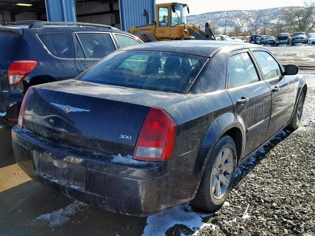 2C3LA43R77H852030 - 2007 CHRYSLER 300 BLACK photo 4