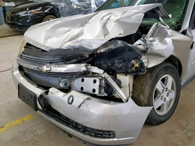 1G1ZT52875F230890 - 2005 CHEVROLET MALIBU LS SILVER photo 10