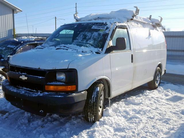 1GCFH154591129735 - 2009 CHEVROLET EXPRESS G1 WHITE photo 2