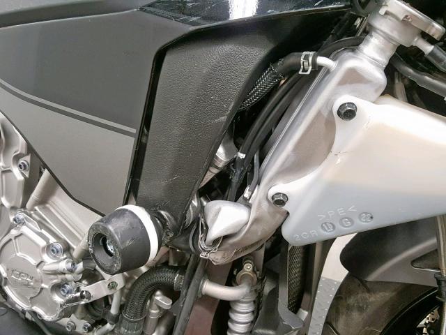 JYARN42Y0GA000020 - 2016 YAMAHA YZFR1S C GRAY photo 19