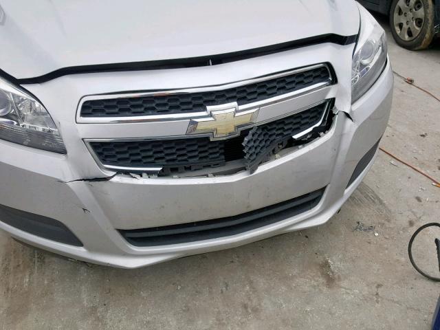 1G11D5RR3DF110155 - 2013 CHEVROLET MALIBU 1LT ვერცხლისფერი ფოტო 9
