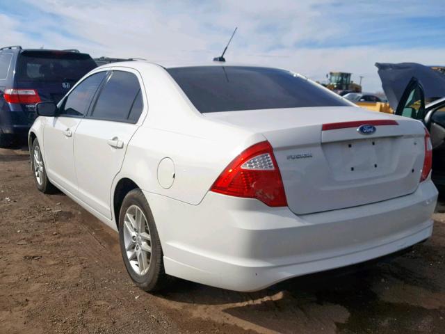 3FAHP0GA4BR239721 - 2011 FORD FUSION S WHITE photo 3