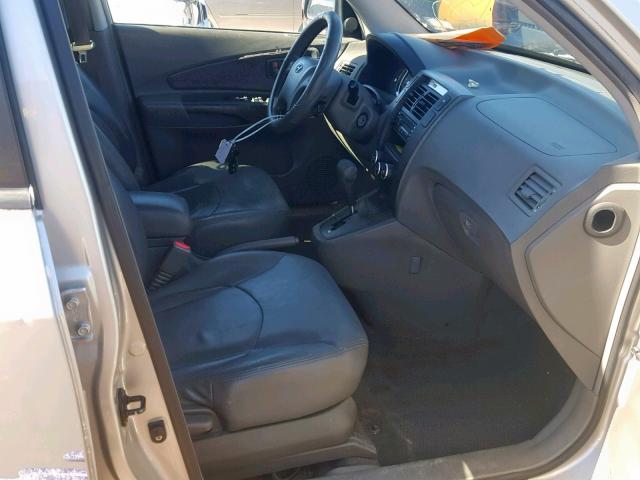 KM8JM12B86U466740 - 2006 HYUNDAI TUCSON GL SILVER photo 5