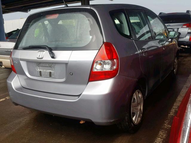 JHMGD38488S026288 - 2008 HONDA FIT GRAY photo 4