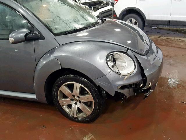 3VWPW31C36M415467 - 2006 VOLKSWAGEN NEW BEETLE ნაცრისფერი ფოტო 9