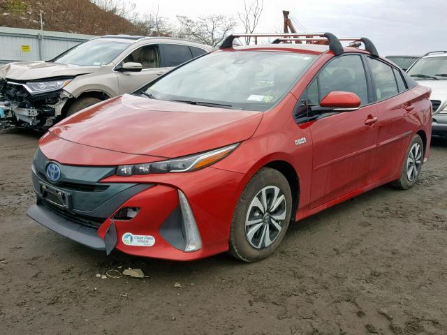 JTDKARFP6H3002442 - 2017 TOYOTA PRIUS PRIM RED photo 2