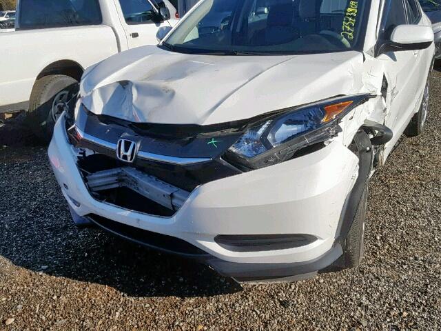 3CZRU5H32HM706588 - 2017 HONDA HR-V LX WHITE photo 9