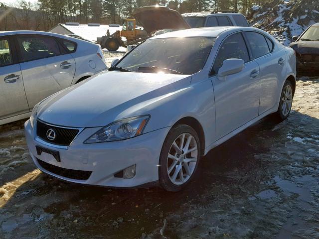 JTHCK262165005665 - 2006 LEXUS IS 250 WHITE photo 2