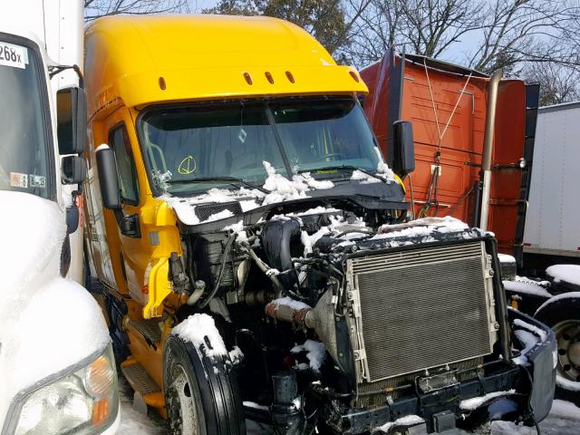 3AKJGLDR9JSJH2627 - 2018 FREIGHTLINER CASCADIA 1 YELLOW photo 1