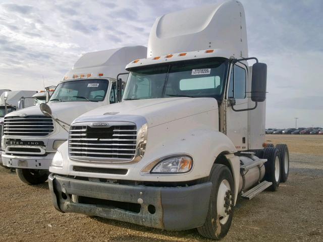 1FUJA6CK29DAH8715 - 2009 FREIGHTLINER CONVENTION WHITE photo 2