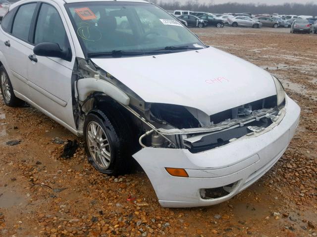 3FAFP37N65R141614 - 2005 FORD FOCUS ZX5 WHITE photo 9