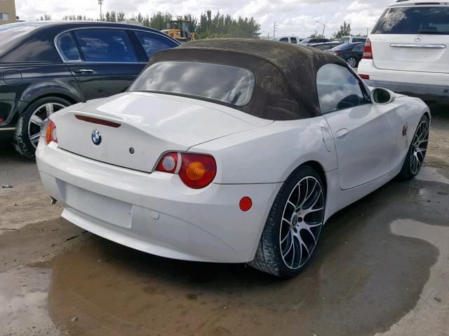 4USBT534X3LT23920 - 2003 BMW Z4 3.0 WHITE photo 4