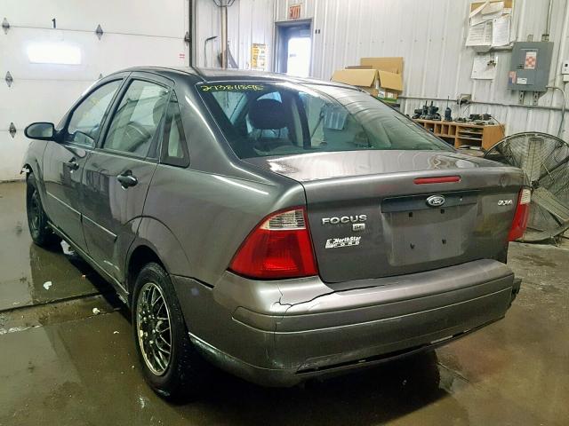 1FAFP34N46W151321 - 2006 FORD FOCUS ZX4 GRAY photo 3