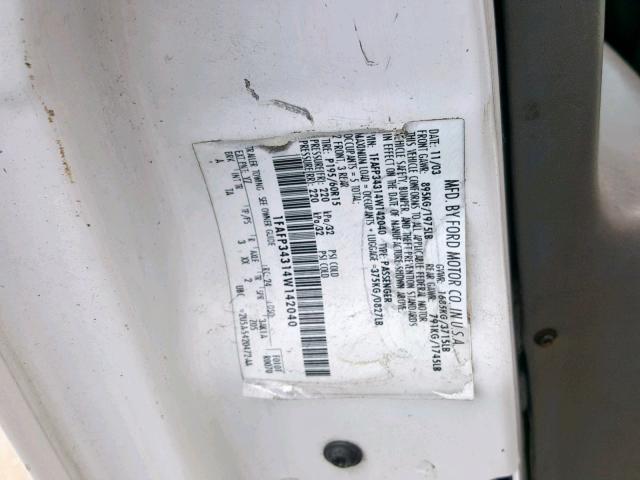 1FAFP34314W142040 - 2004 FORD FOCUS SE C WHITE photo 10