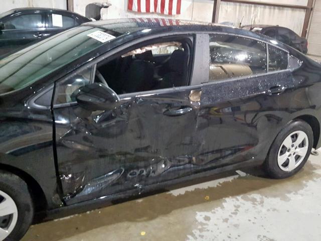 1G1BC5SM0H7115075 - 2017 CHEVROLET CRUZE LS BLACK photo 9