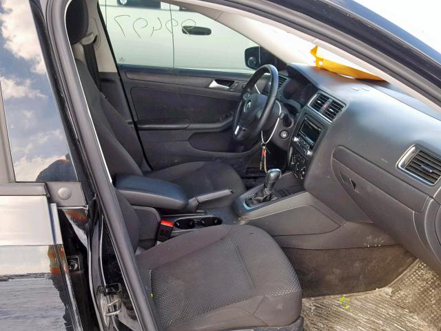 3VW2K7AJ0DM264838 - 2013 VOLKSWAGEN JETTA BASE Սև լուսանկար 5