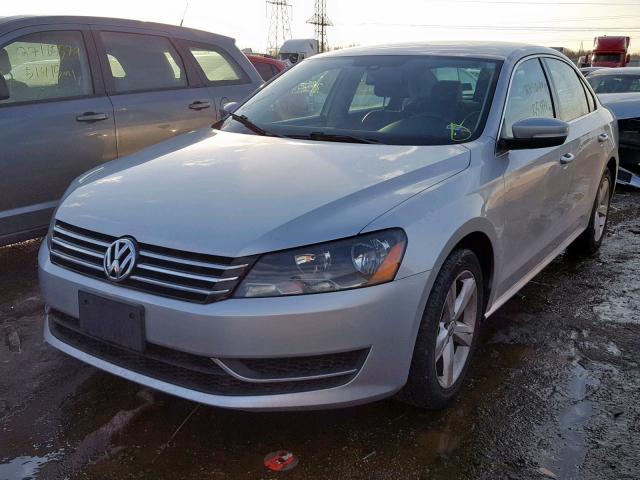 1VWBP7A3XDC091043 - 2013 VOLKSWAGEN PASSAT SE SILVER photo 2