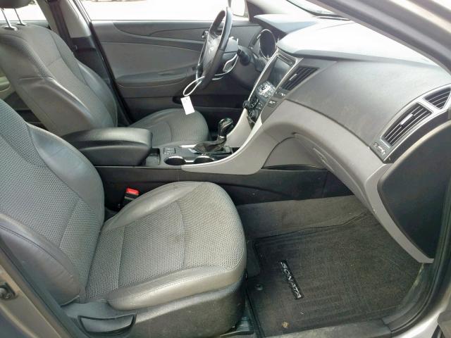 5NPEC4ABXDH533891 - 2013 HYUNDAI SONATA SE GRAY photo 5