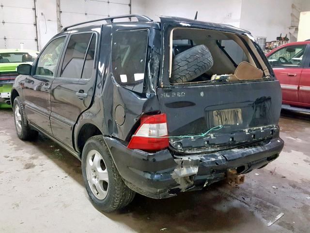 4JGAB54E22A369145 - 2002 MERCEDES-BENZ ML 320 BLACK photo 3