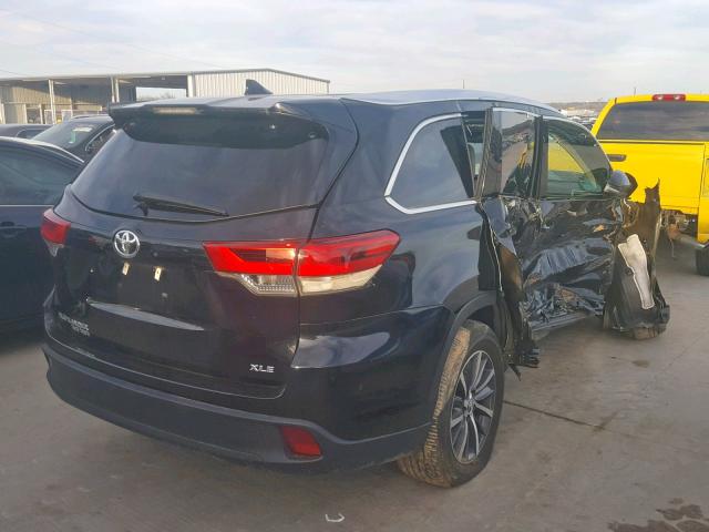 5TDKZRFH3HS189011 - 2017 TOYOTA HIGHLANDER BLACK photo 4