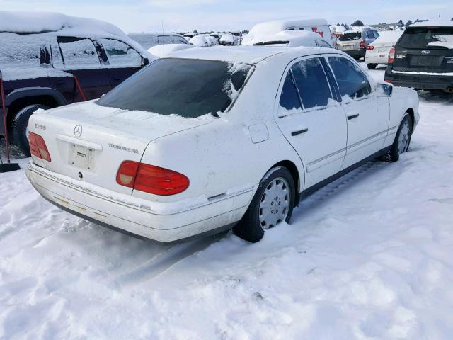 WDBJF25H8XA821265 - 1999 MERCEDES-BENZ E 300TD WHITE photo 4