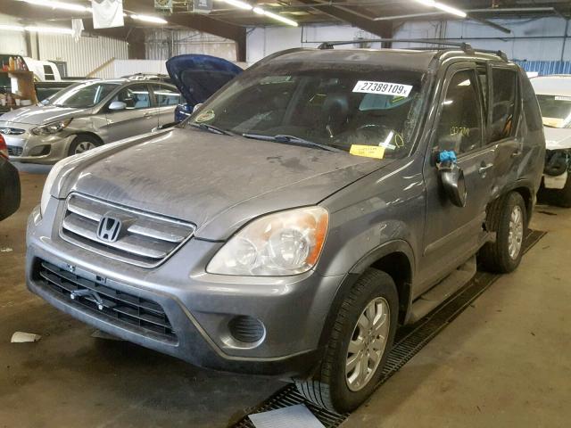 JHLRD78945C013060 - 2005 HONDA CR-V SE GRAY photo 2