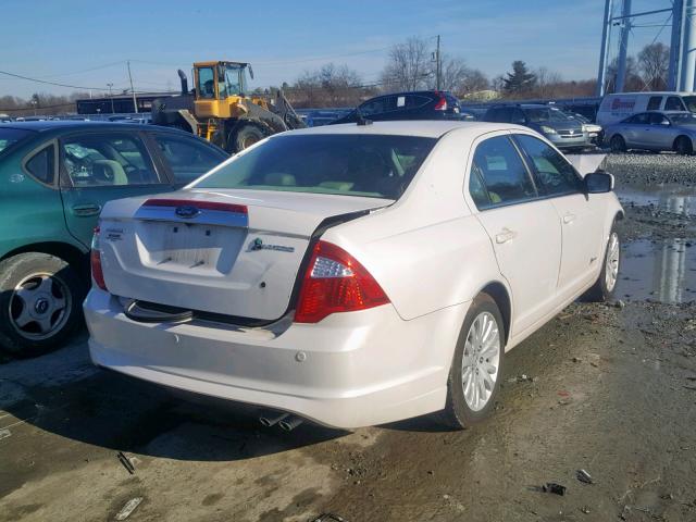 3FADP0L33AR280149 - 2010 FORD FUSION HYB WHITE photo 4