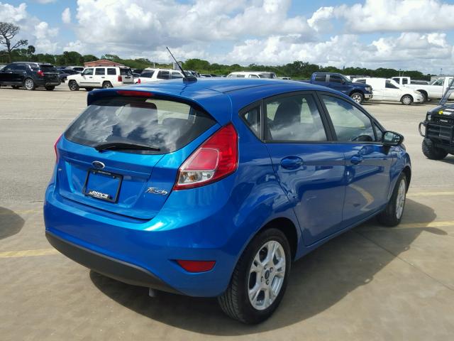 3FADP4EJ3GM155208 - 2016 FORD FIESTA SE BLUE photo 4