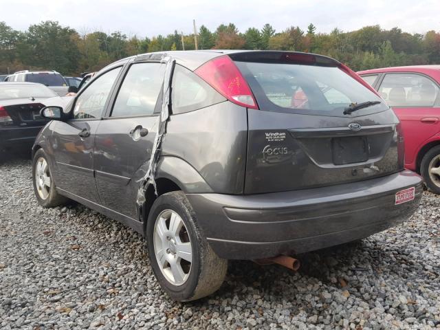 3FAFP37Z64R111689 - 2004 FORD FOCUS ZX5 GRAY photo 3