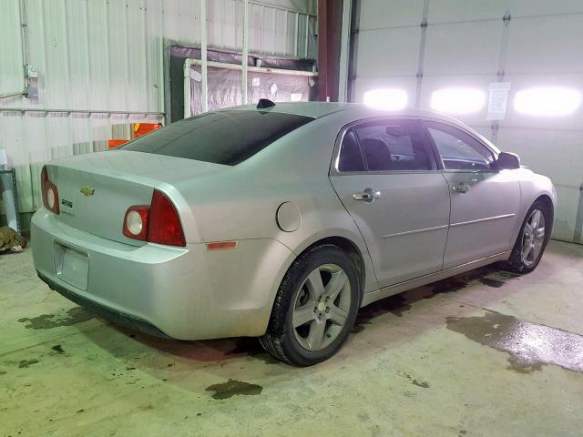 1G1ZC5E0XCF267323 - 2012 CHEVROLET MALIBU 1LT 银色 照片 4