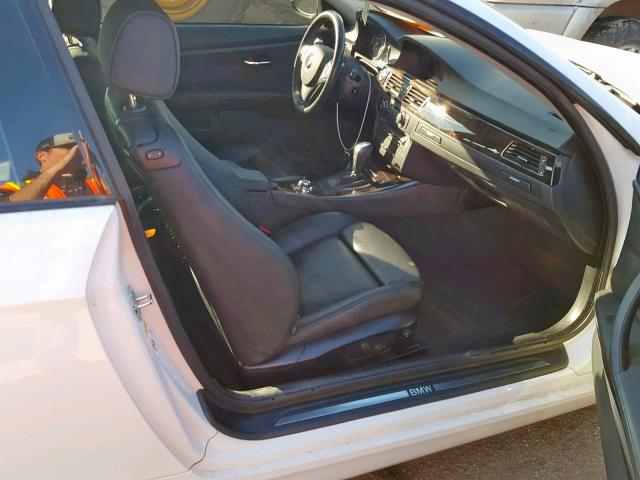 WBAWC73579E067760 - 2009 BMW 335 XI WHITE photo 5