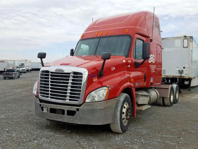 1FUJGLDR99LAJ0012 - 2009 FREIGHTLINER CASCADIA 1 RED photo 2