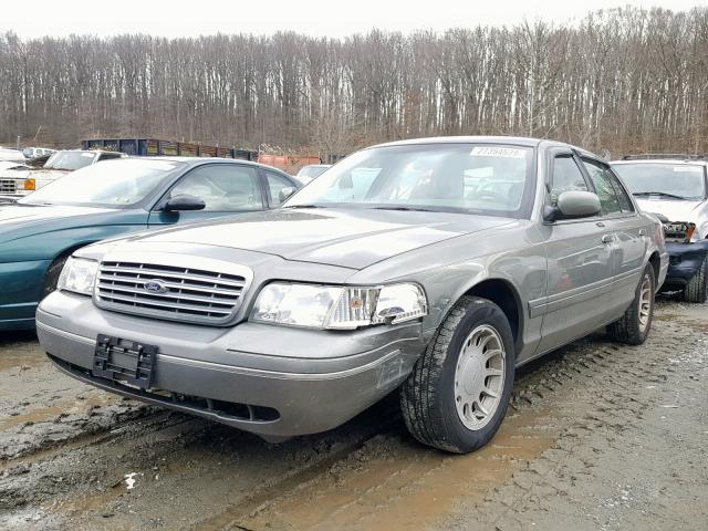 2FAFP74W31X150545 - 2001 FORD CROWN VICT GRAY photo 2