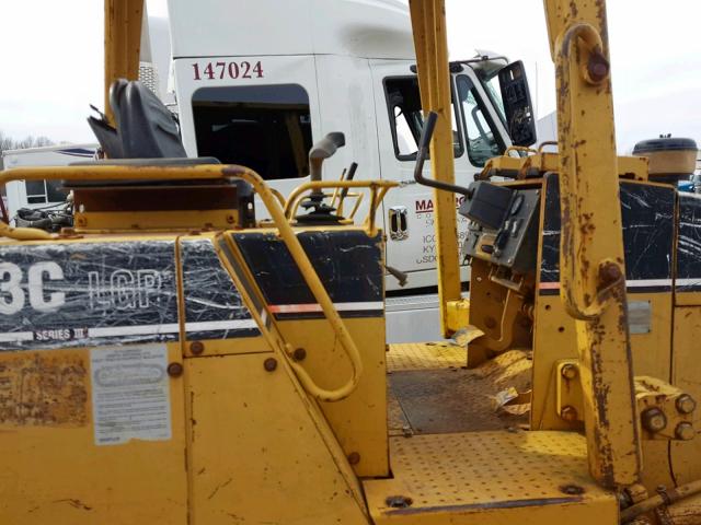 7XL003738Y8151 - 1994 CATERPILLAR BULLDOZER YELLOW photo 5