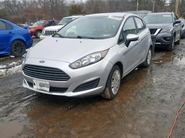 3FADP4TJ2GM130965 - 2016 FORD FIESTA S SILVER photo 2