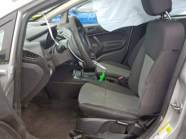 3FADP4TJ2GM130965 - 2016 FORD FIESTA S SILVER photo 5