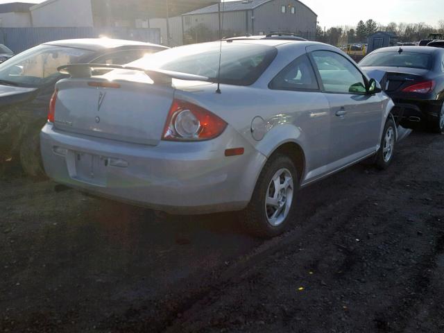 1G2AL18FX87124262 - 2008 PONTIAC G5 SILVER photo 4