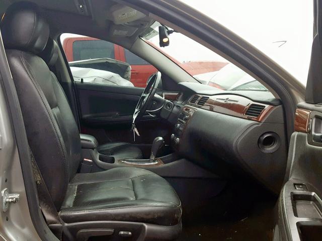 2G1WU581069270300 - 2006 CHEVROLET IMPALA LTZ SILVER photo 5