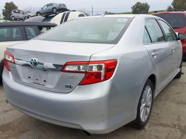 4T1BD1FK9EU138188 - 2014 TOYOTA CAMRY HYBR SILVER photo 4