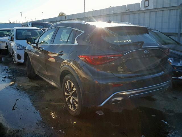 SJKCH5CRXHA034754 - 2017 INFINITI QX30 BASE BROWN photo 3