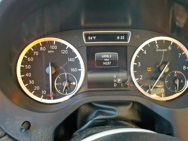 SJKCH5CRXHA034754 - 2017 INFINITI QX30 BASE BROWN photo 8