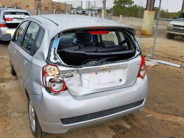 KL1TD6DE9BB122820 - 2011 CHEVROLET AVEO LS SILVER photo 9