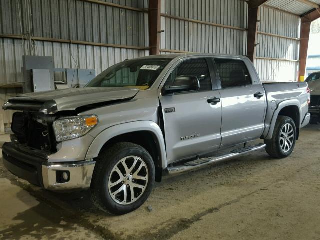 5TFEW5F16HX216696 - 2017 TOYOTA TUNDRA CRE GRAY photo 2