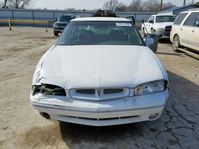 1G2HX52K1XH203540 - 1999 PONTIAC BONNEVILLE WHITE photo 9