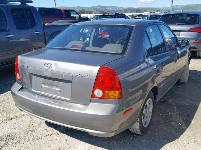 KMHCG45C44U566031 - 2004 HYUNDAI ACCENT GL GRAY photo 4