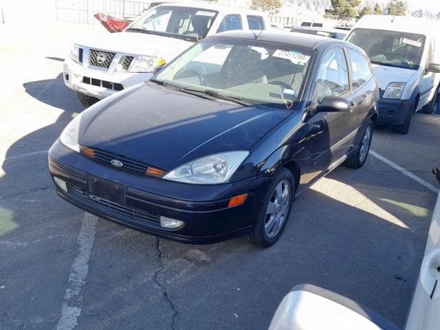 3FAFP31362R166211 - 2002 FORD FOCUS ZX3 BLACK photo 2